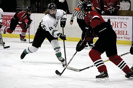 Edge pulls away from Medford, wins 7-2