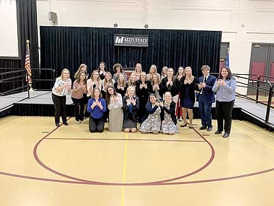 Rhinelander DECA students deliver at districts