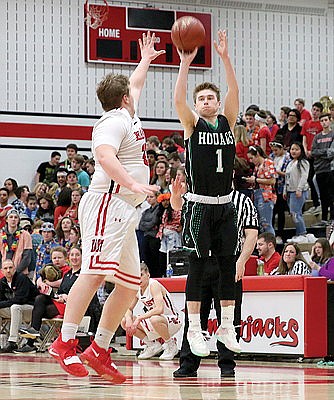 Hodags' 17 3s not enough against Lumberjacks in regional semis