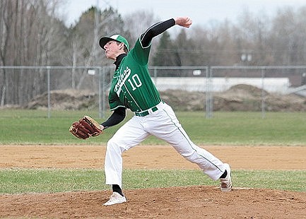 Hodag baseball splits with Medford