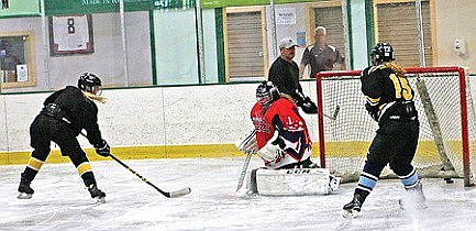 New Northern Edge teammates get acquainted during summer ice
