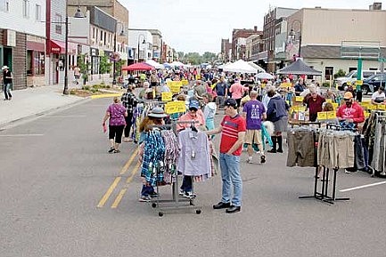 Downtown gets 'Redikulus'