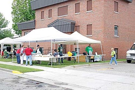 Cheesehead tailgate 