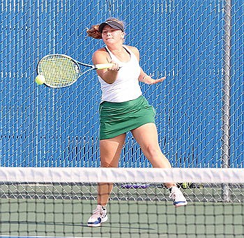 Hodag tennis goes 4-1 in Wausau Invite