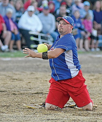 Snowhawks take control against Shamrock