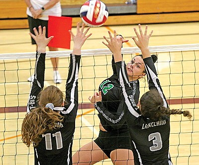 Hodag volleyball pushes Lakeland to 5 sets at GNC tournament