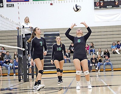 Hodag volleyball fades against Lakeland, falls in four sets