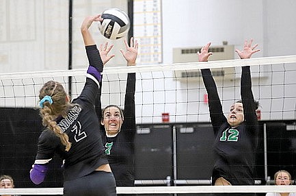 Hodag volleyball shows fight in GNC tournament