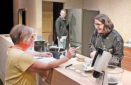 Nicolet Players' 'The Art of Dining' spoofs the restaurant biz