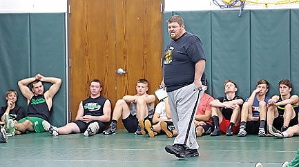 Notebook:&#8200;Ellenbecker packs the room in coaching return