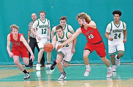 Rhinelander gives up late run, falls to Medford