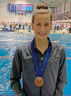 Malia Francis finishes 3rd in 200 backstroke at Jr. Nationals