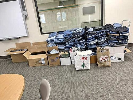 FBLA/DECA collects 650 pairs of jeans 