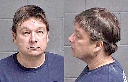 Complaint details case against  Canadian man accused of striking  vehicles in Lake Tomahawk