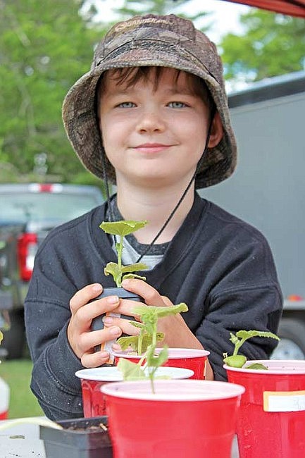 Hodag Farmers' Market features locally-grown produce, homemade crafts, other goods