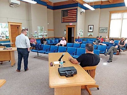 Golf course a hot topic at mayoral listening session