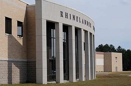 RHS administration OKs in-person graduation 