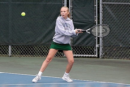 RHS tennis remains undefeated, downs Ashland 5-2