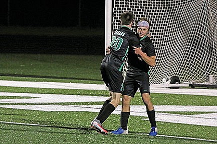 Wiese's goal leads Hodag soccer past defending GNC-champ Medford
