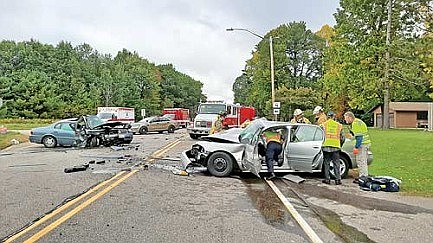 Tomahawk woman dies after head-on crash on US8