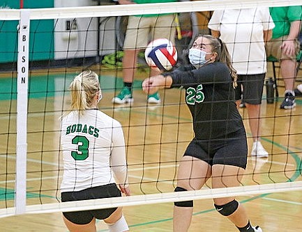 RHS volleyball swept by Medford