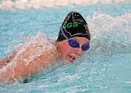 Hodag swimmers dominate sectionals, send 15 entries to state