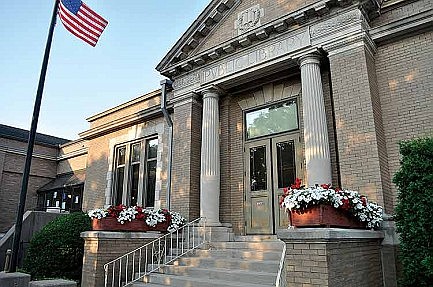 Board of Trustees eyes expansion of library building