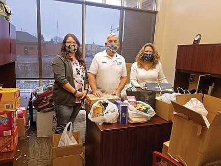 Peoples State Bank wraps up military care package drive