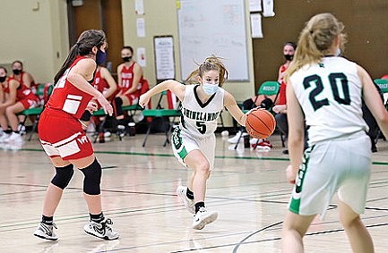 Lady Hodags fade late, fall to Rapids