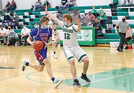 Hodag hoops wins back-to-back to keep pace in GNC race
