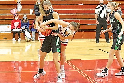 Medford beats RHS 43-41 in playoff preview