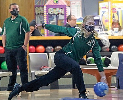 Hodag bowlers solidify four state qualifying spots