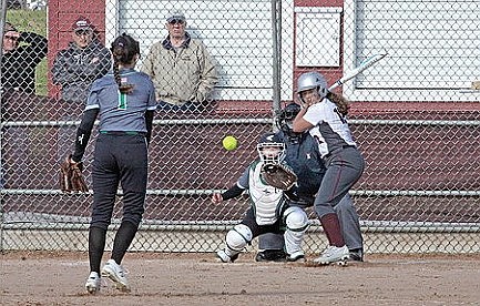 Antigo scores sixth-inning run, edges Hodag softball 2-1 