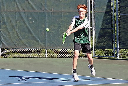 Hodag netters fend off Medford 6-1