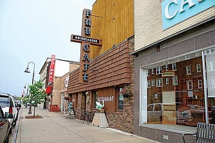 Iconic Rhinelander restaurant up for sale