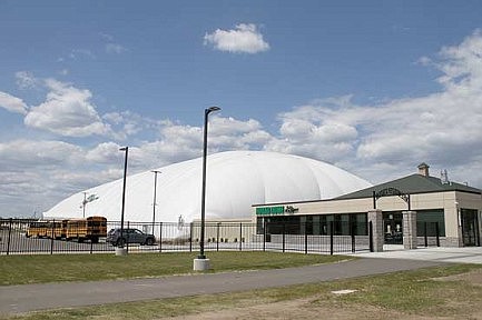School committee reviews early Hodag Dome financials