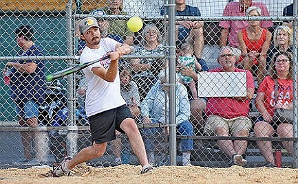 Snowhawks edge Dazzle's Demons for second week in a row