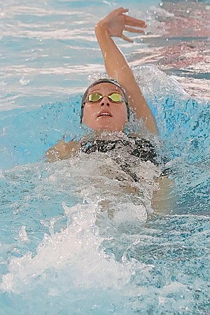 RHS swimmers down Medford to become lone GNC unbeaten 