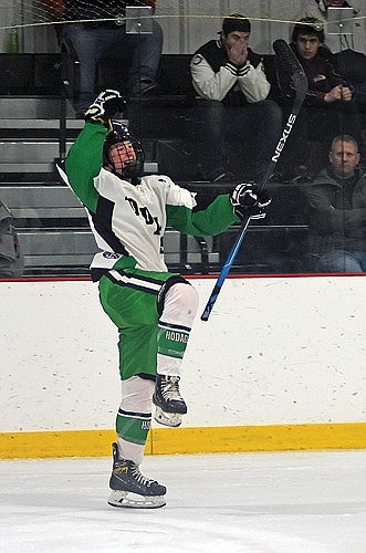 Hodags down Waupaca, finish third in GNC
