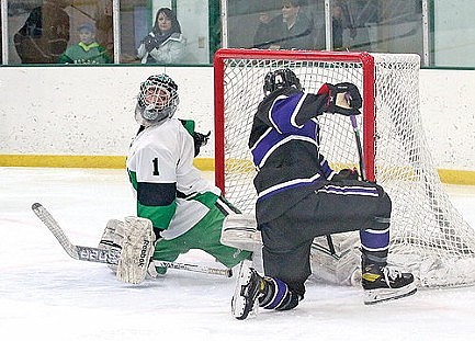 Mosinee manhandles Hodags again
