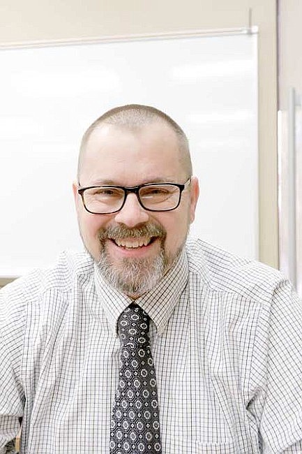 Mayor offers prayer at 'bittersweet' final council meeting