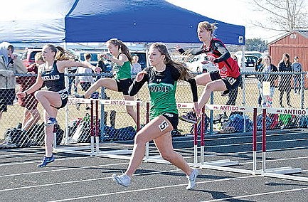 RHS track sweeps Dale Peterson Invite