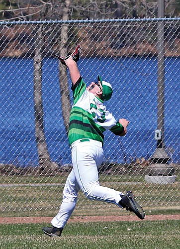 Baseball: Raiders down Hodags in doubleheader