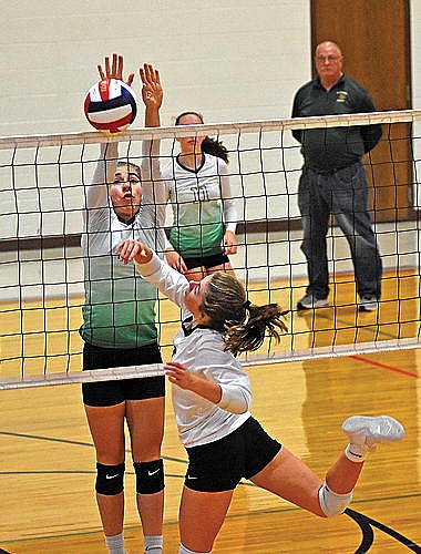 Hodag volleyball gets back into win column at Phillips Invite