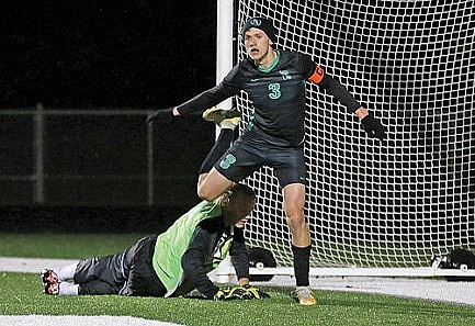 RHS soccer closes with win, looks forward to postseason