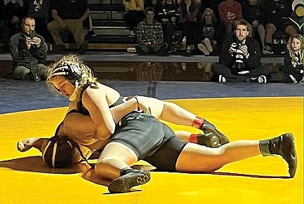 Wrestling: Kurtz places 6th in return at Northern Badger