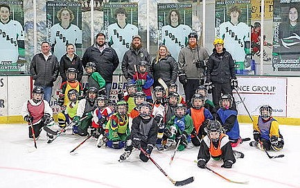 PHOTO: ABC donates to Hodag Mite program 