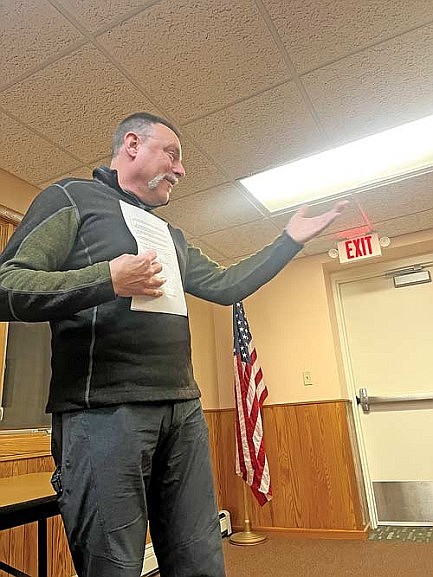 Lake Tomahawk board hears presentation on Pelican River Forest easement issue