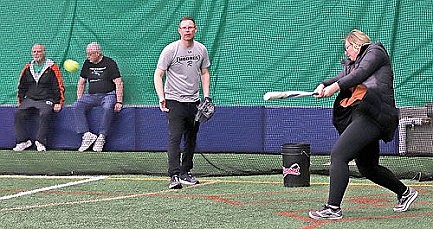 Spring break creates slow start for Hodag softball