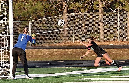 Lamers scores twice, Hodags notch first win